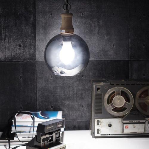 10 designerskich lamp idealnie wkomponowanych w charakter wnętrza